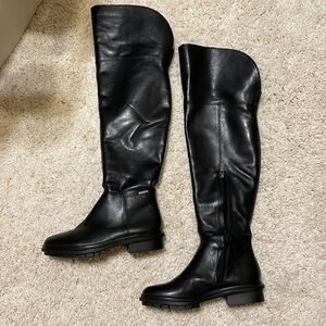 Calvin Klein knee high thigh high boots flat black leather 22” 6.5